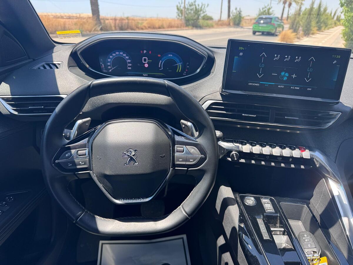 PEUGEOT 3008 ALLURE 1.6 PHEV AUTO SPANISH LHD IN SPAIN 26000 MILES SUPERB 2023